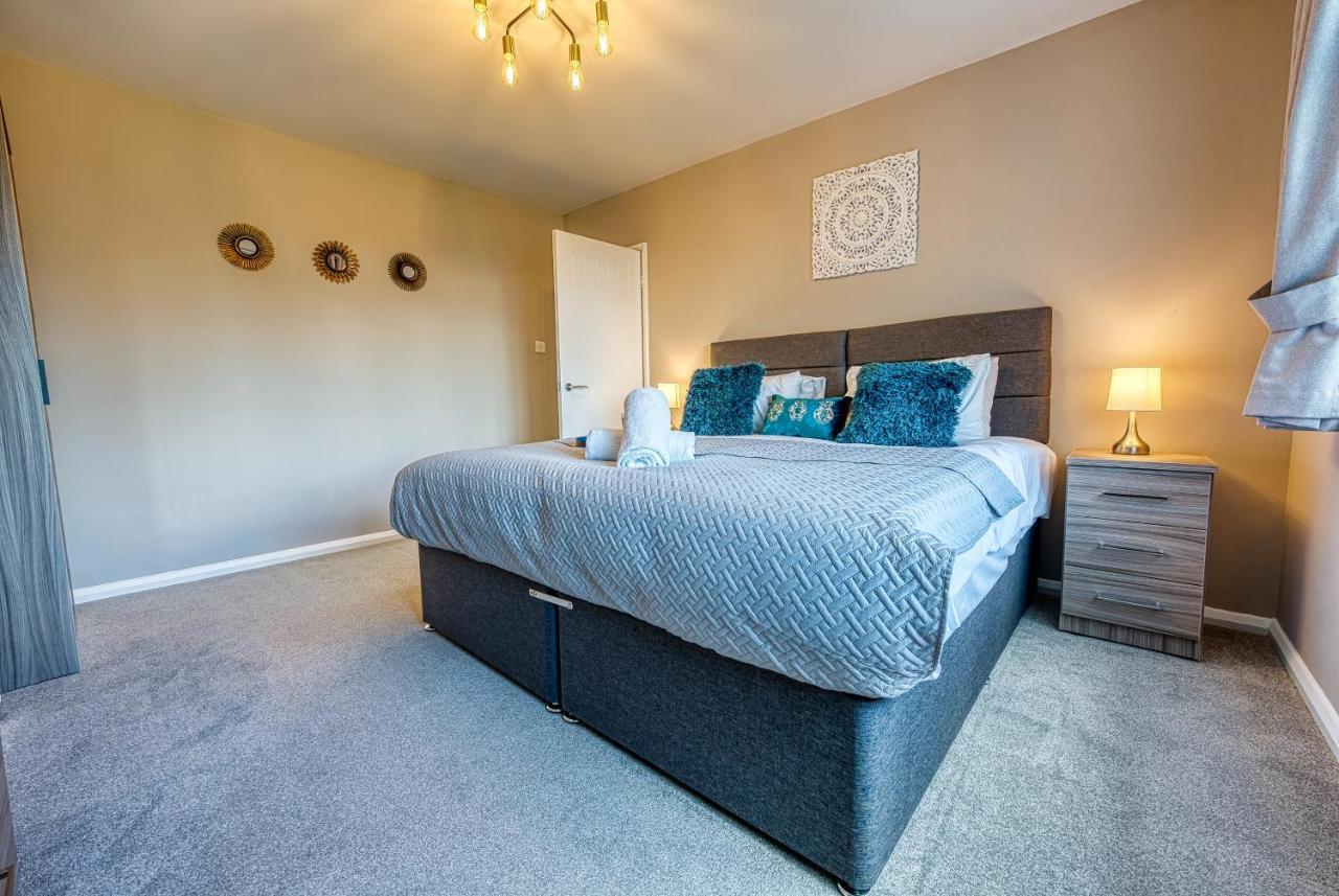 Elegant 5 Bed House - Sleeps 9, Central Solihull, Nec, Jlr, Hs2, Resorts World, Airport Business And Leisure Stays, Kültér fotó